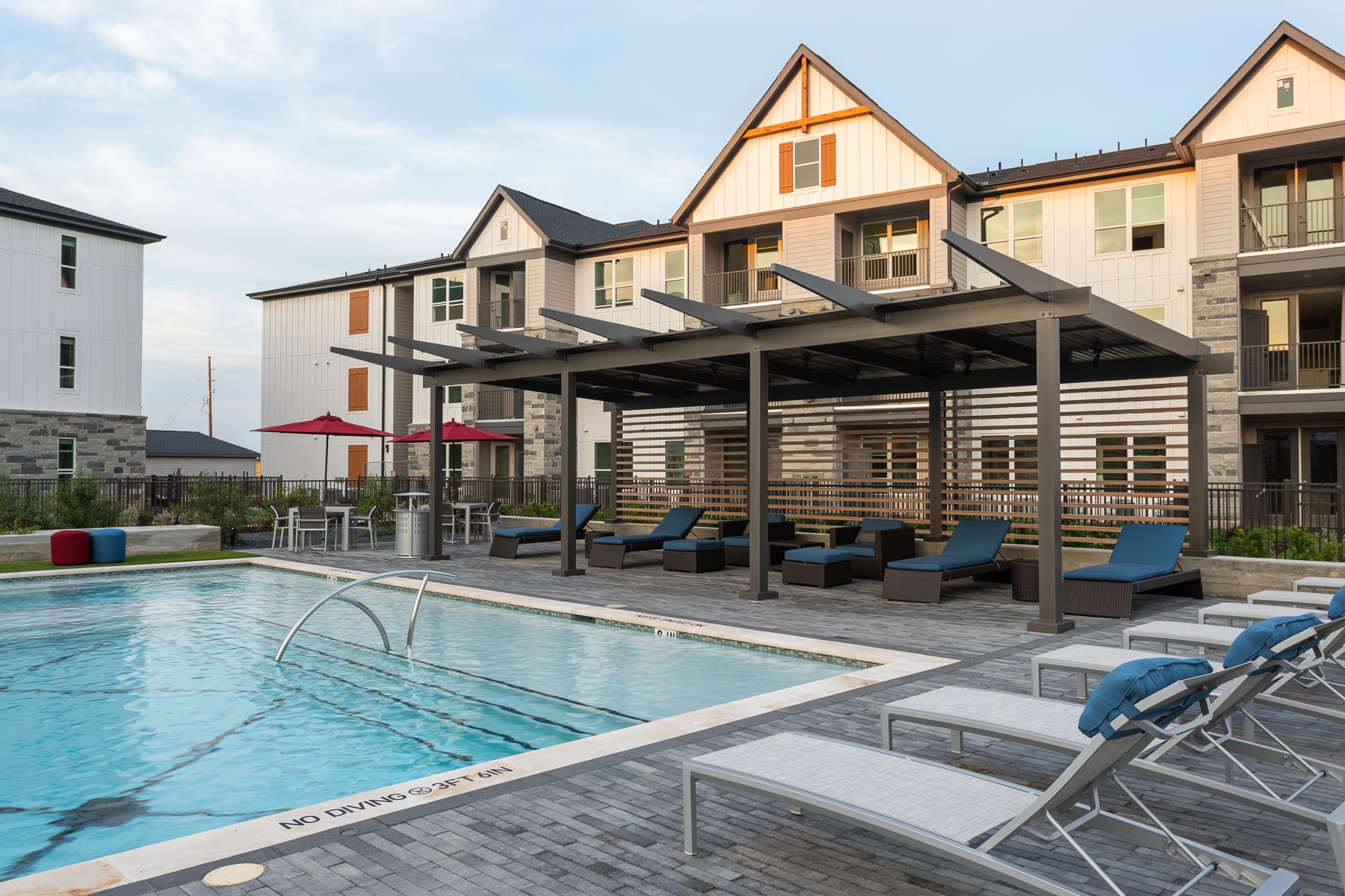 Pool at Broadstone Jordan Ranch in Brookshire, Texas